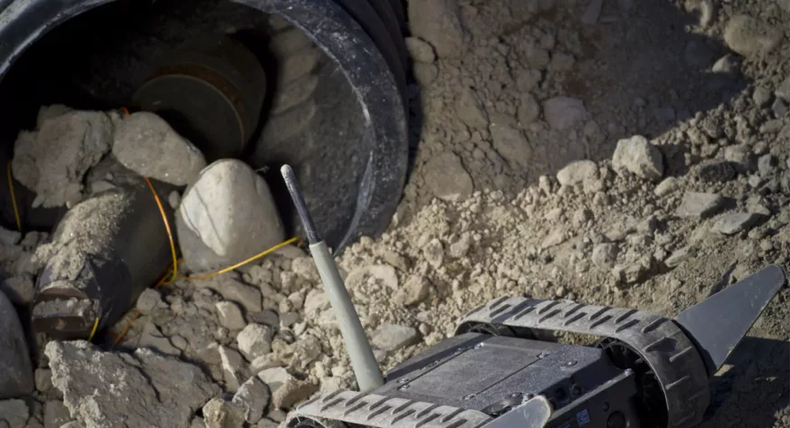 Nejmenší z rodiny profesionálních robotů iRobot model 110 FirstLook