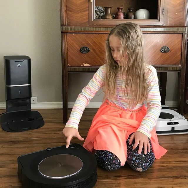 iRoboty dovede ovládat úplně každý. Stačí jen zmáčknout tlačítko CLEAN 👶🏼👵🏼👴🏽