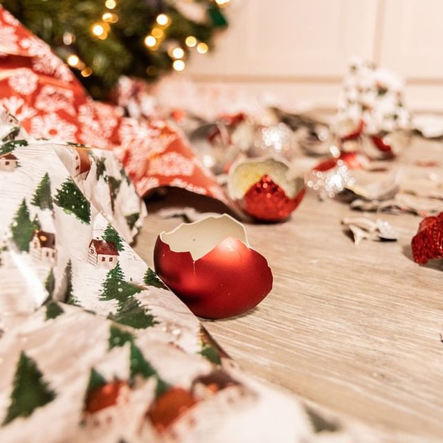 Přejeme vám klidné vánoční svátky a ničím nerušený Štědrý den 🎄 plný pohody a domácí rodinné atmosféry 👨‍👩‍👧‍👧. A nebojte se, s úklidem rádi pomůžeme. Váš iRobot 
#iRobot #Roomba #irobotlove
.
.
.
.
.
#irobotcz #irobotjekvalita #irobotroomba #roombaby #robotickyvysavac #uklid #chytradomacnost #domacispotrebice #tipynadarky #vysavac #vysavani #elektro #dodomacnosti #rodina #volnycas #tech #smarthome