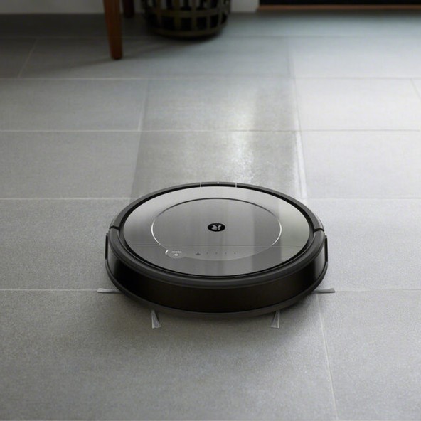 Potřebujete mít doma vysáto i vytřeno, ale 2 roboti zabírají moc místa? 🤷 Nebo máte prostě rádi výhodné koupě, kdy dostanete „co nejvíc, za co nejmíň“ a ještě se slevou? 🤑 V tom případě vyzkoušejte robotický vysavač 2v1 Roomba Combo! Porazí svým úklidem většinu ostatních robotů 💪 (i když pro nejnáročnější je lepší pár vysavače Roomba a mopu Braava jet). 
A na vyzkoušení dáváme na www.irobot.cz všem 60 dní!  #irobot #combo #2v1
.
.
.
.
.
#irobotcz #irobotjekvalita #irobotroomba #roombaby #robotickyvysavac #robotickymop #uklid #chytradomacnost #domacispotrebice #tipynadarky #vysavac #vysavani #elektro #dodomacnosti #rodina #volnycas #tech #smarthome #Roomba