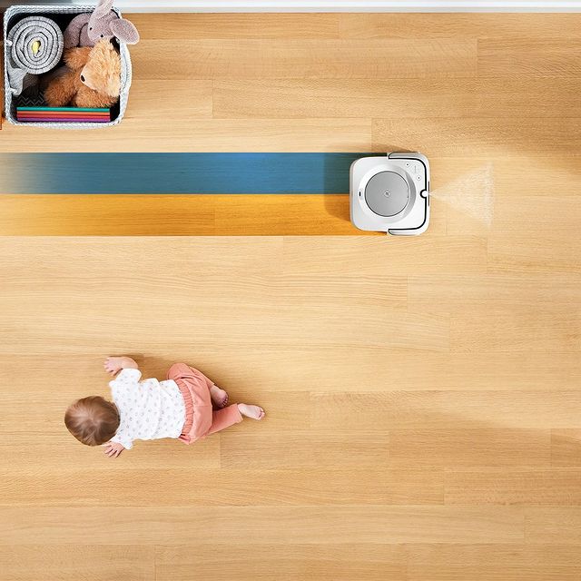 Letos apríl bez žertů 😐 🇺🇦
iRoboti vždy pomáhali lidem, proto ani teď nemůžeme nečinně přihlížet. 🆘 Za každý prodaný vysavač a mop v e-shopu irobot.cz během dubna pošleme 500 Kč na sbírku SOS Ukrajina od organizace Člověk v tísni. Více na bit.ly/iRobot_pomaha